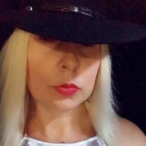 Meet your Posher, Brandi